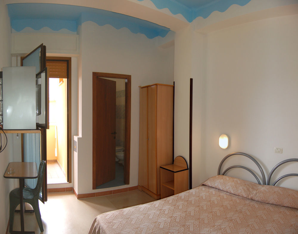 Edelweiss Hotel Фано Экстерьер фото