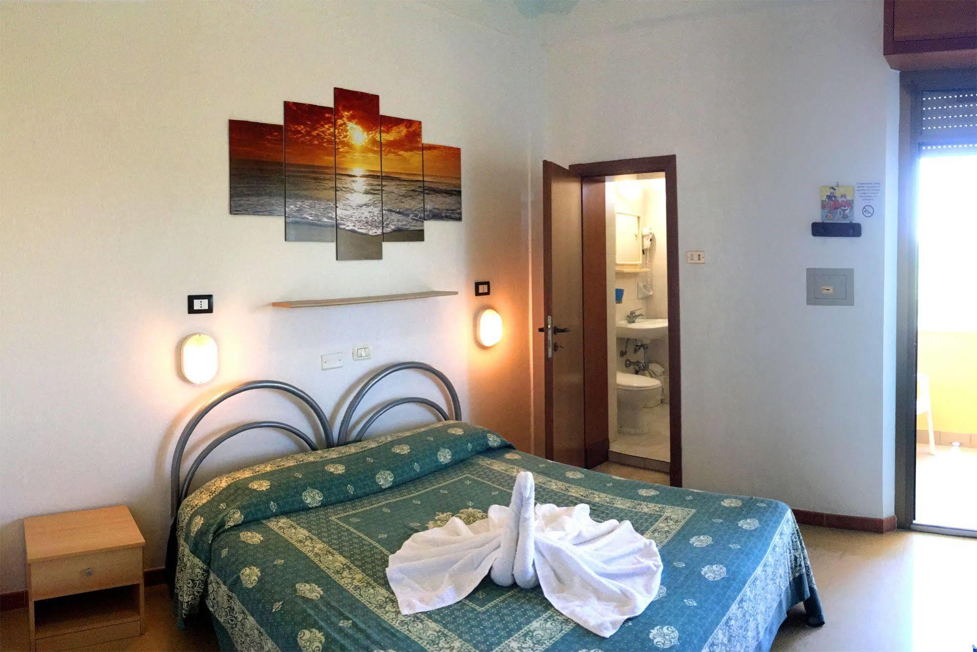 Edelweiss Hotel Фано Экстерьер фото